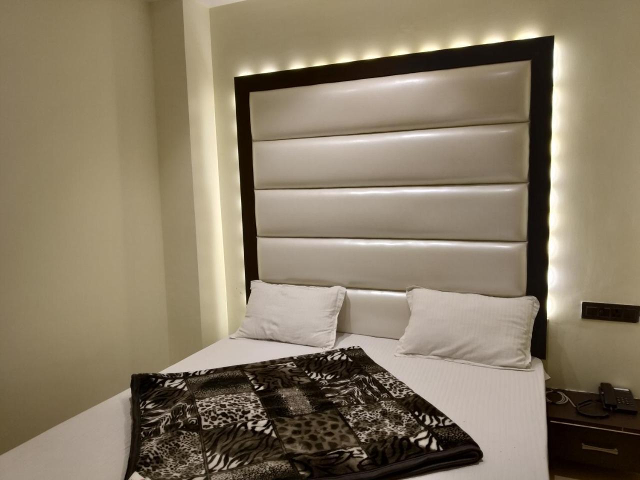 Hotel Star Inn Ganganagar Ngoại thất bức ảnh