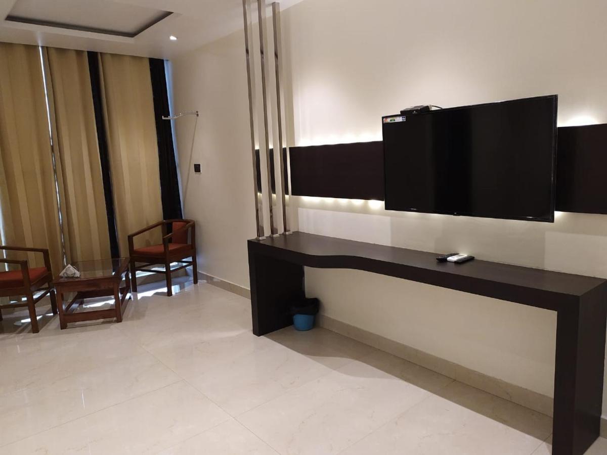 Hotel Star Inn Ganganagar Ngoại thất bức ảnh