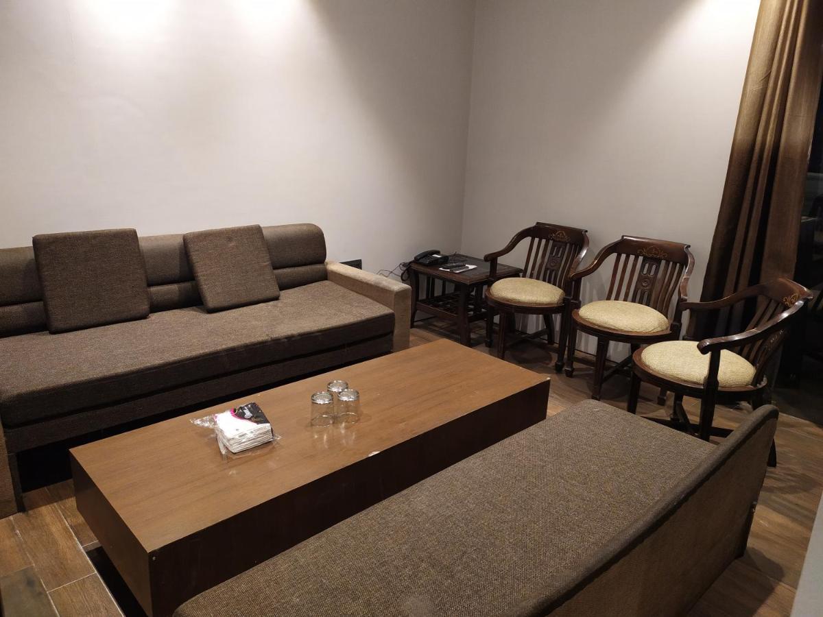 Hotel Star Inn Ganganagar Ngoại thất bức ảnh